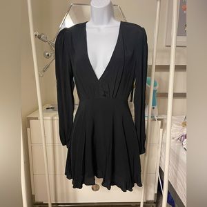 Lovers + Friends black deep vneck long sleeve flare cocktail dress size XS NWT